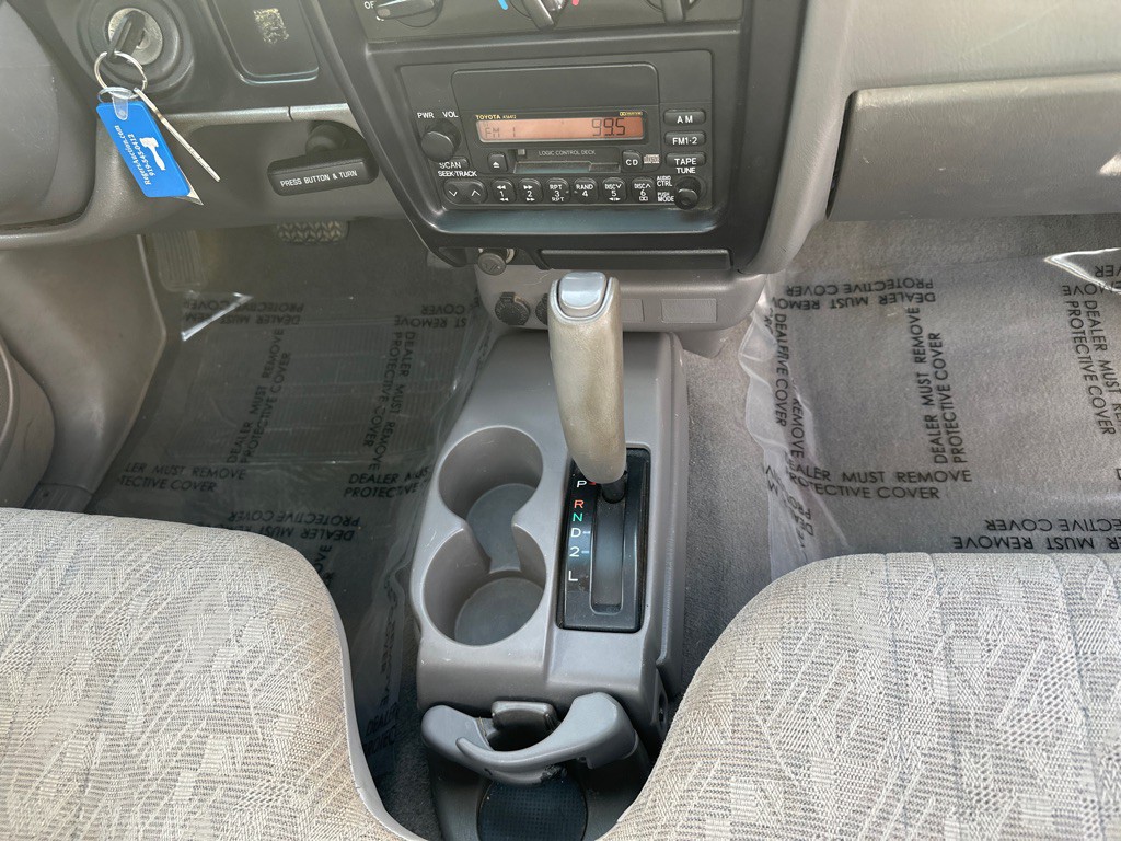 2002 Toyota Tacoma Image 16