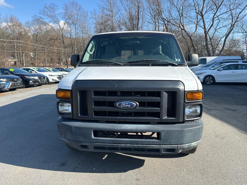 2011 Ford Econoline Image 2