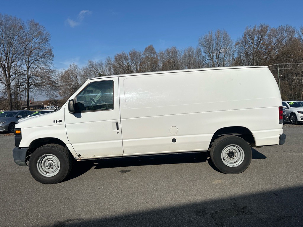 2011 Ford Econoline Image 3