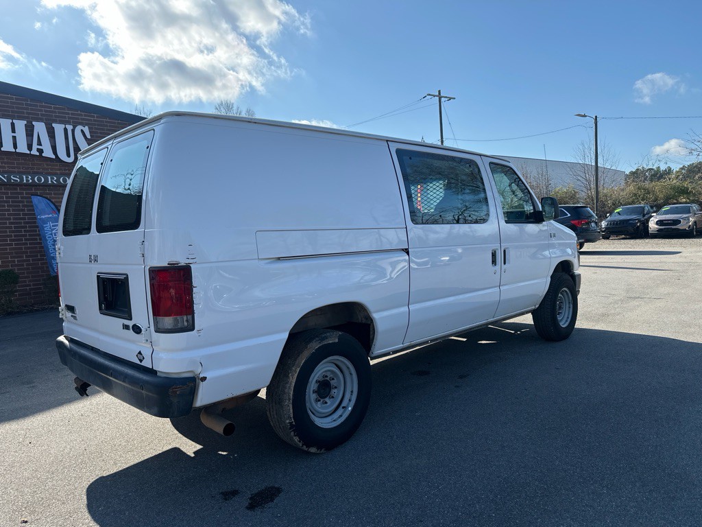 2011 Ford Econoline Image 6