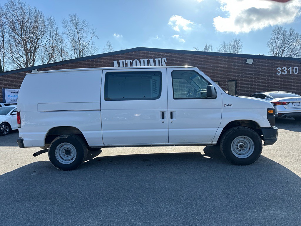 2011 Ford Econoline Image 7