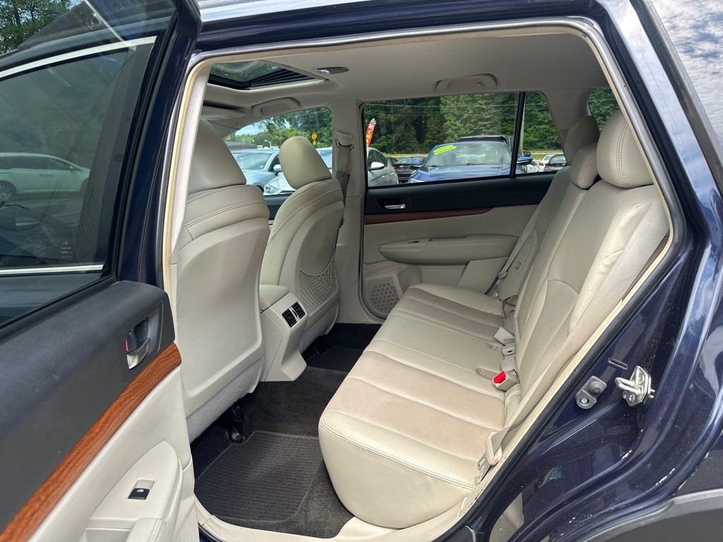 2014 Subaru Outback Image 12