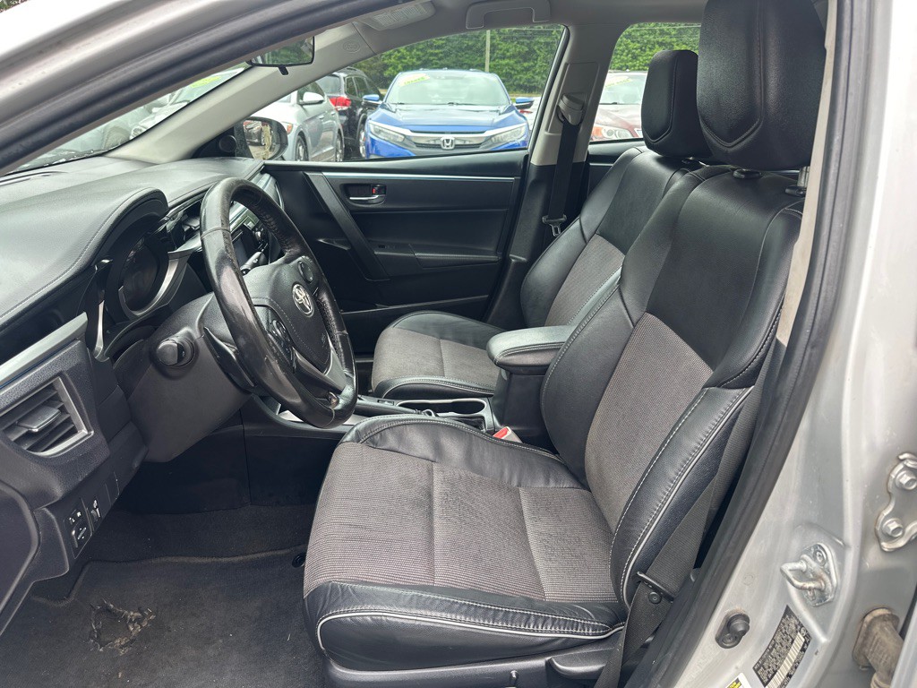 2016 Toyota Corolla Image 9