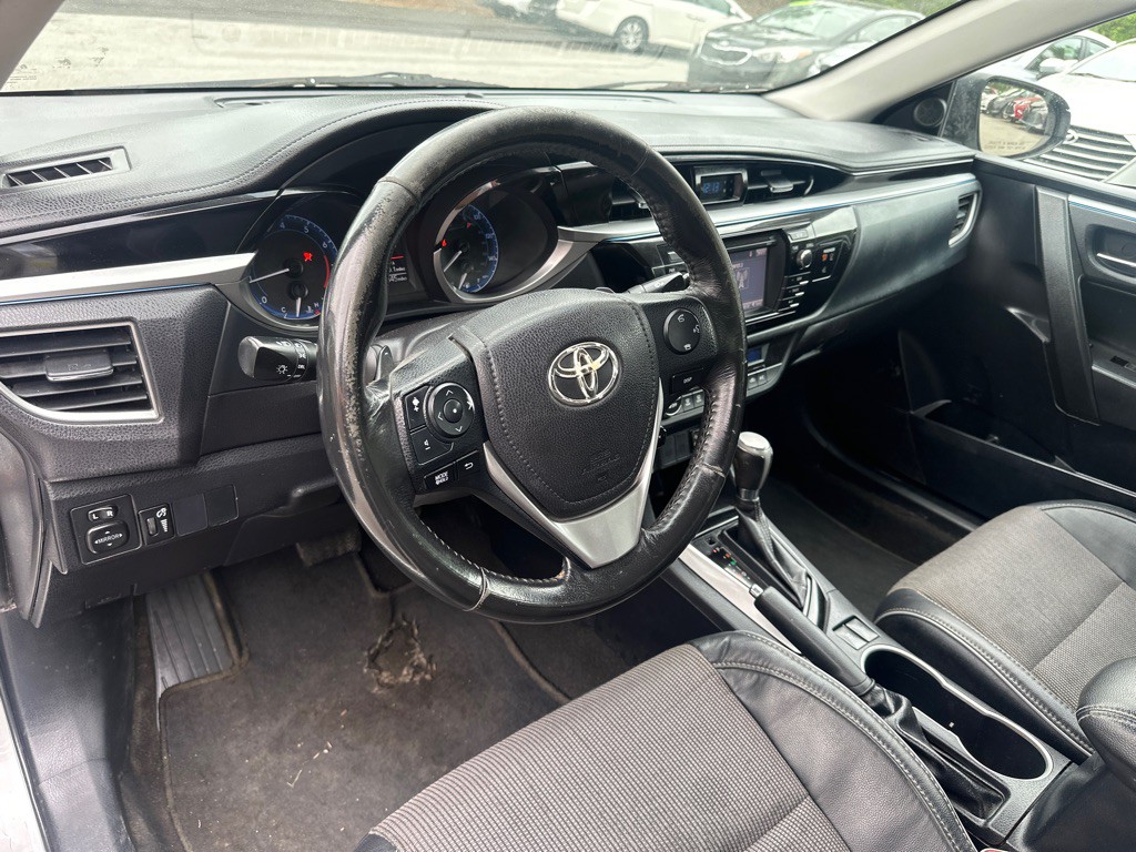 2016 Toyota Corolla Image 10