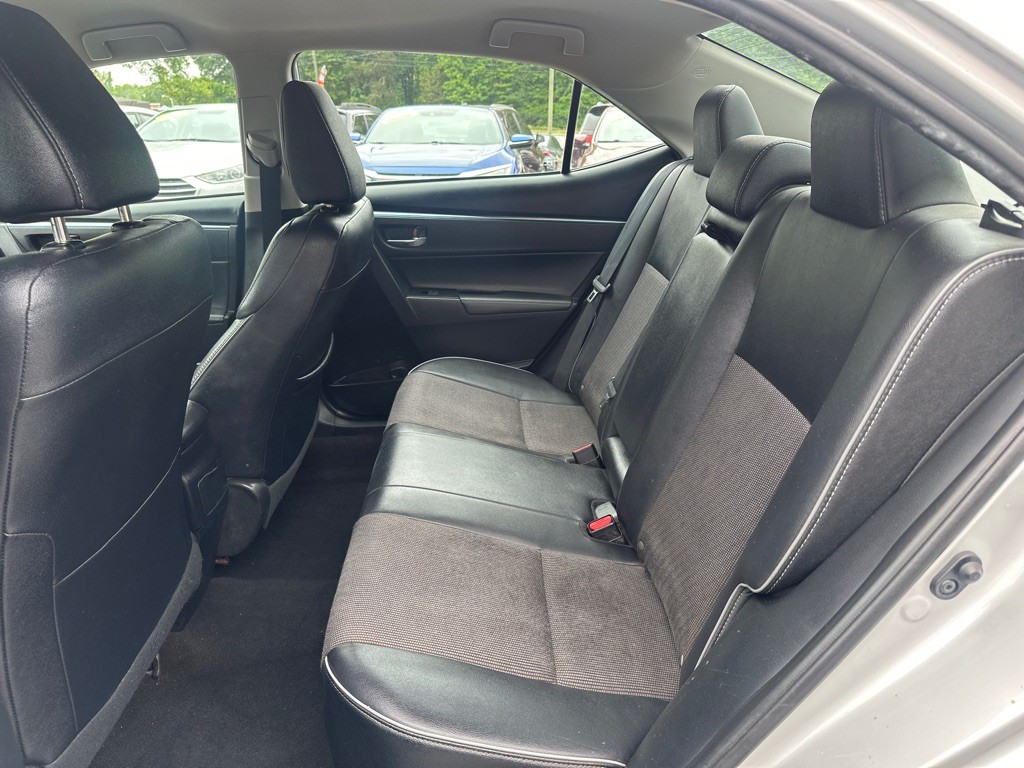 2016 Toyota Corolla Image 12