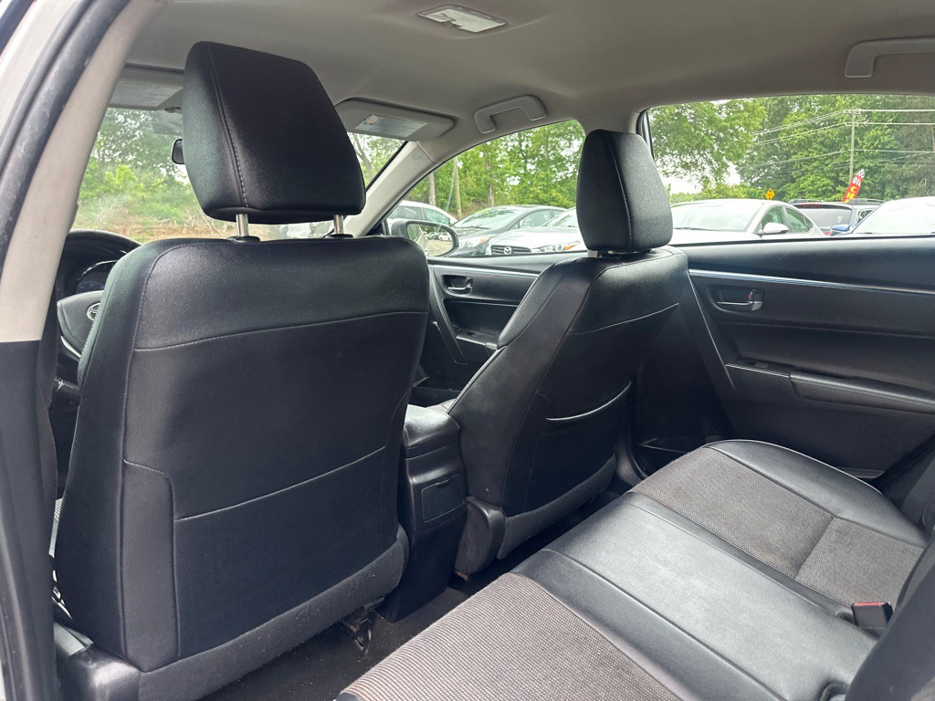 2016 Toyota Corolla Image 13