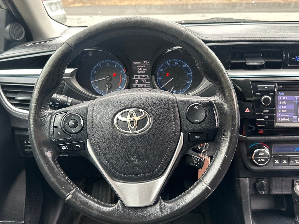2016 Toyota Corolla Image 17