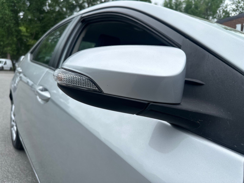 2016 Toyota Corolla Image 29