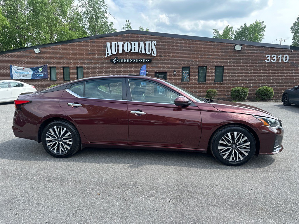 2023 Nissan Altima Image 8