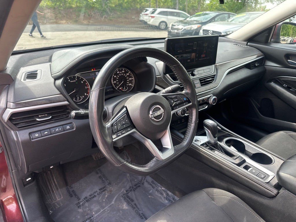 2023 Nissan Altima Image 12