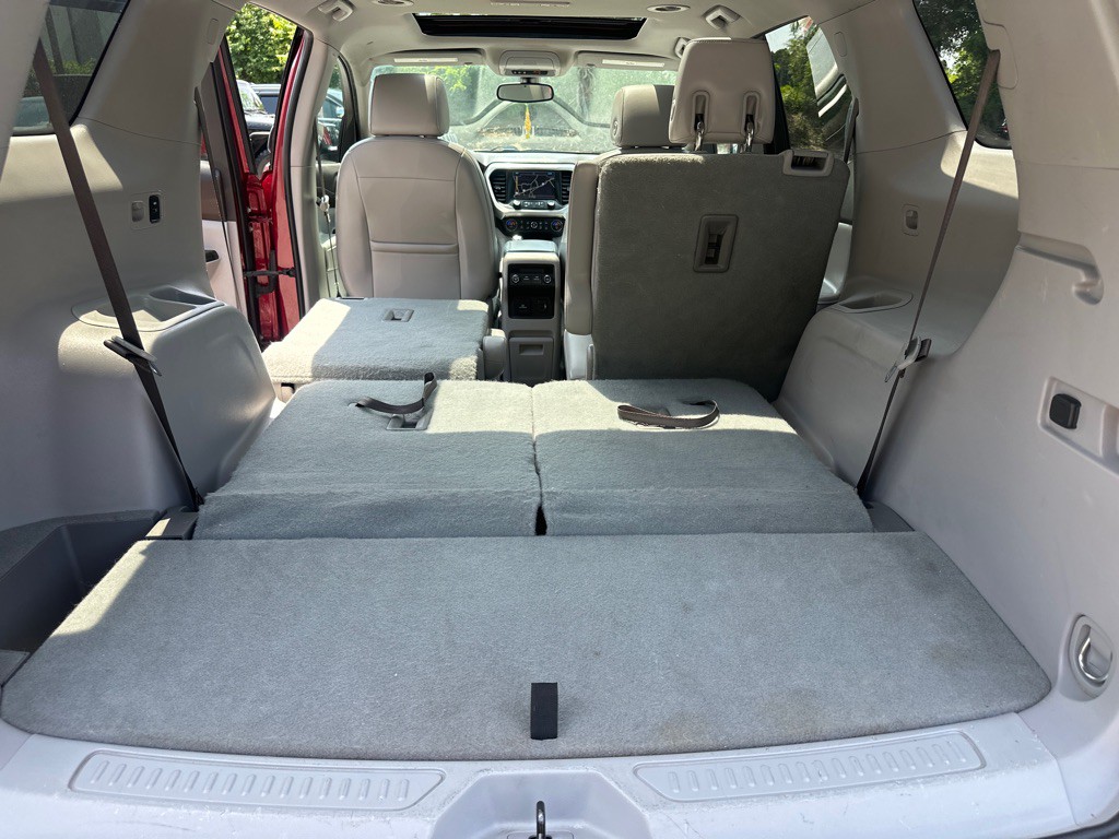 2019 GMC Acadia Image 16