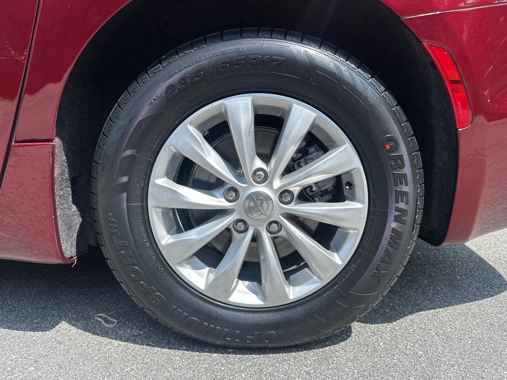 2019 Chrysler Pacifica Image 32