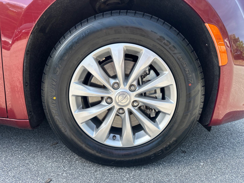 2019 Chrysler Pacifica Image 34
