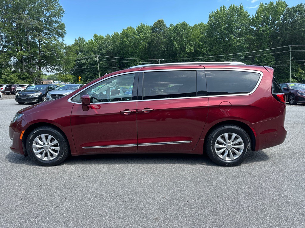 2019 Chrysler Pacifica Image 4