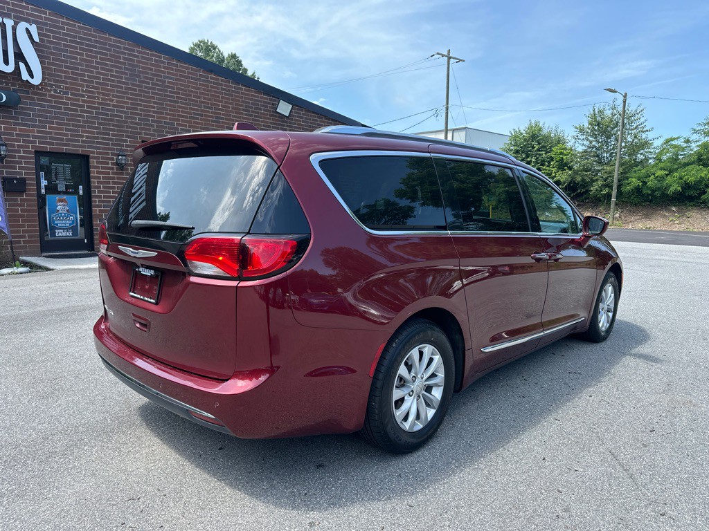 2019 Chrysler Pacifica Image 7