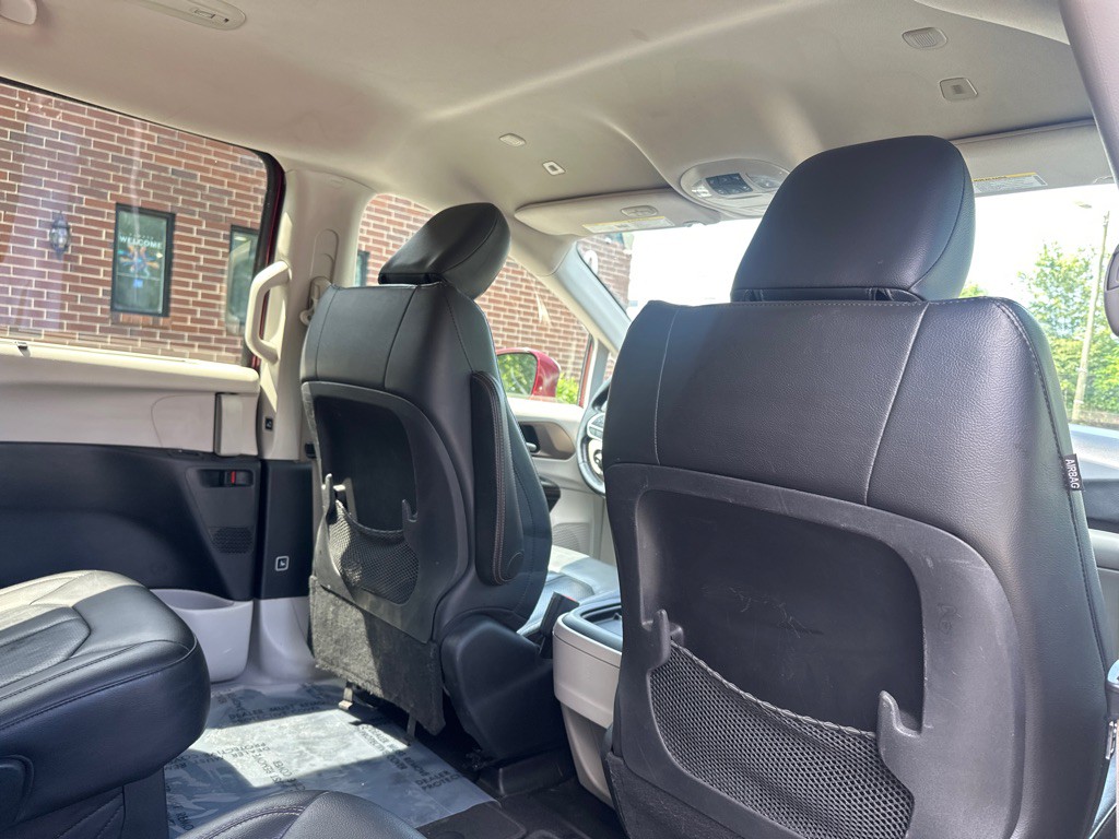 2019 Chrysler Pacifica Image 17