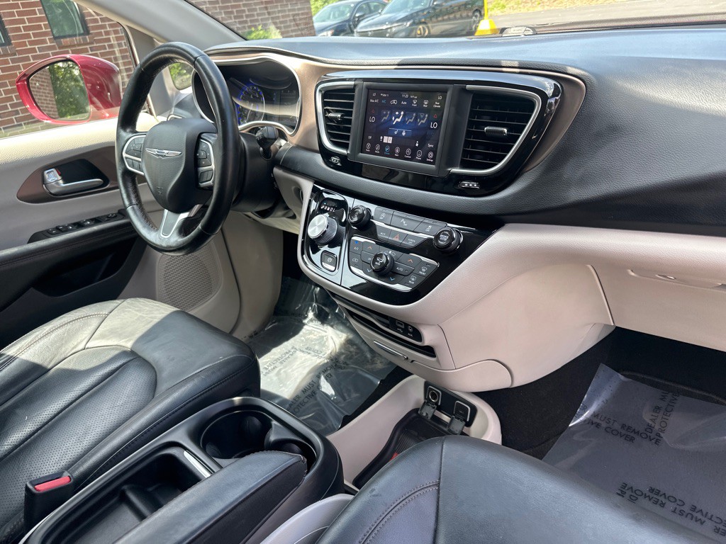 2019 Chrysler Pacifica Image 20