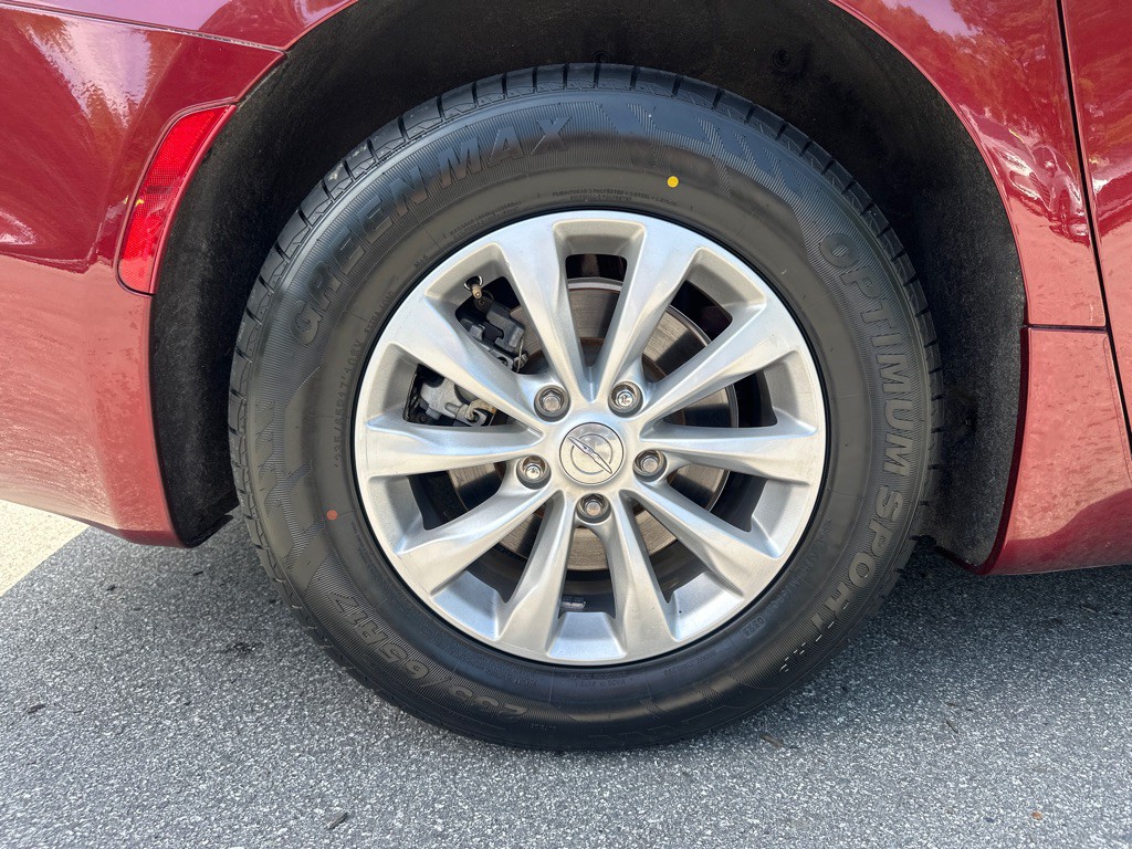 2019 Chrysler Pacifica Image 33