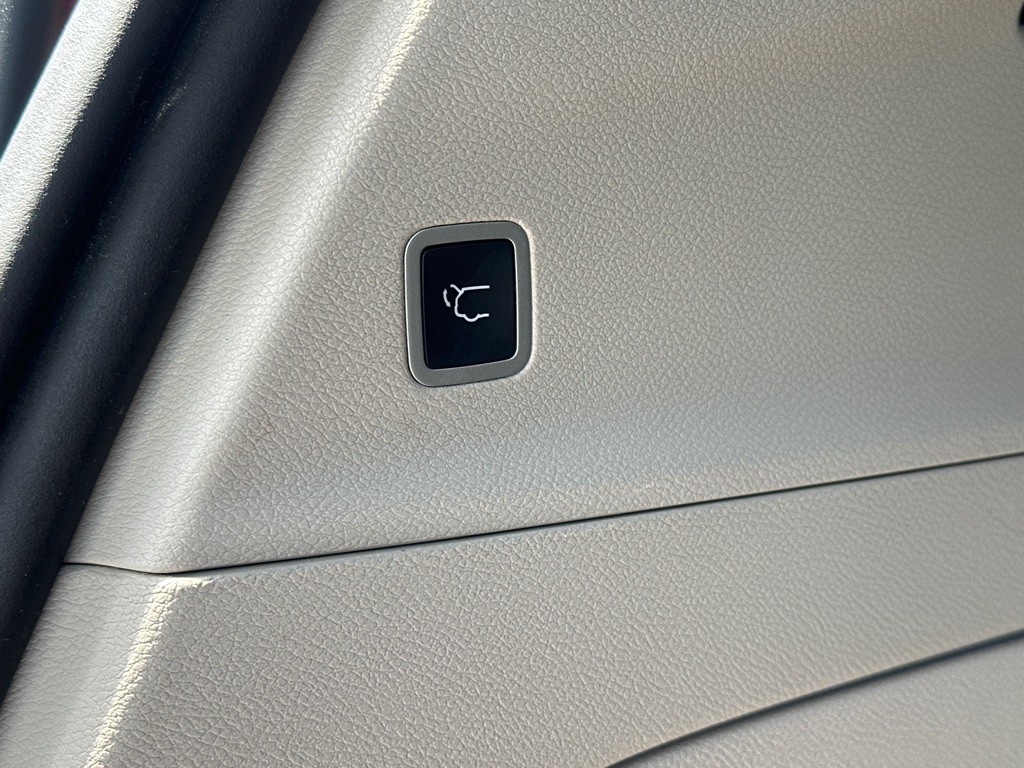 2019 Chrysler Pacifica Image 38