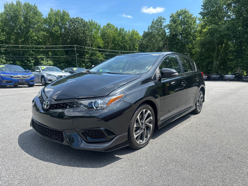 2017 Toyota Corolla Image 2