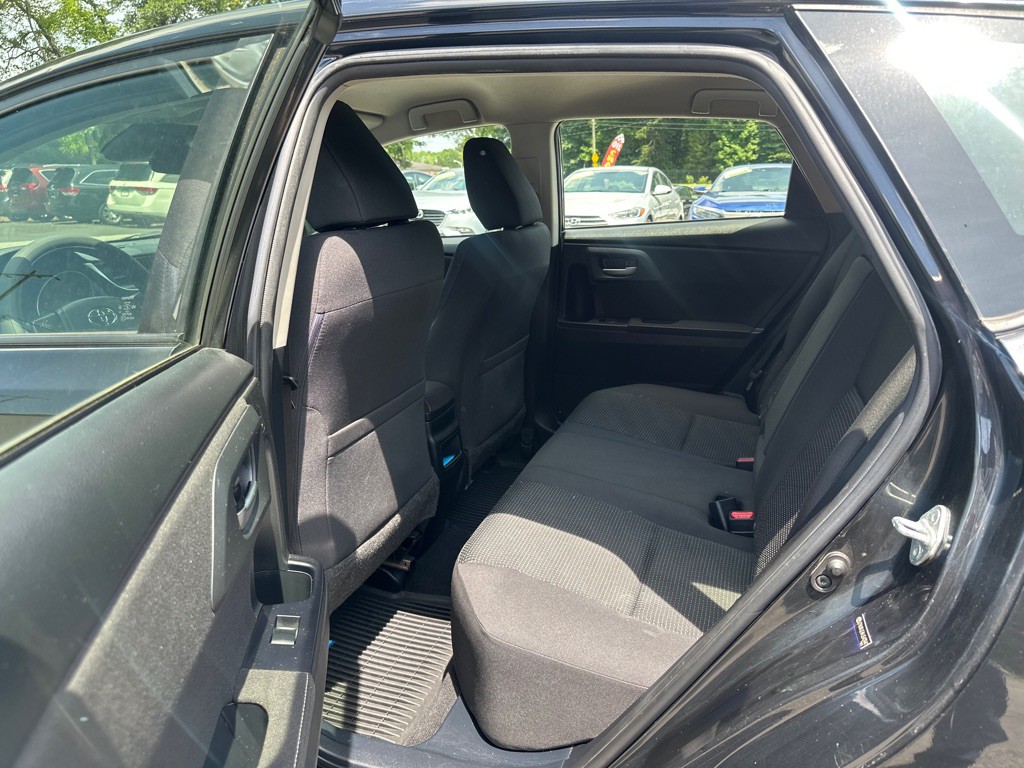 2017 Toyota Corolla Image 12