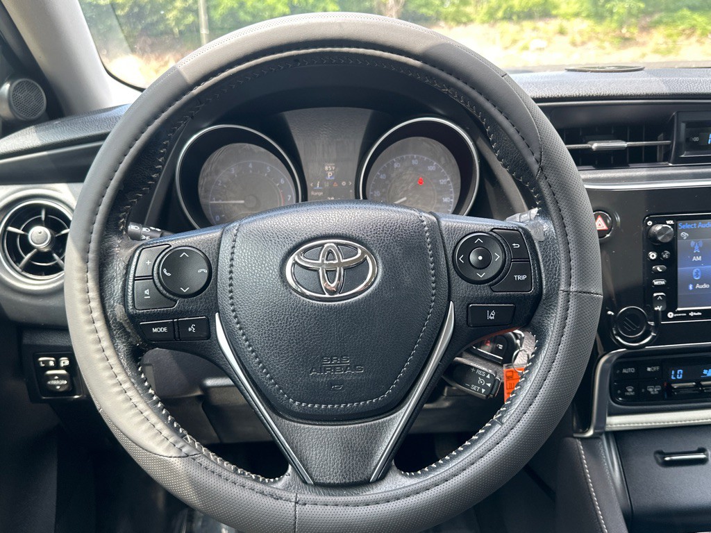 2017 Toyota Corolla Image 22
