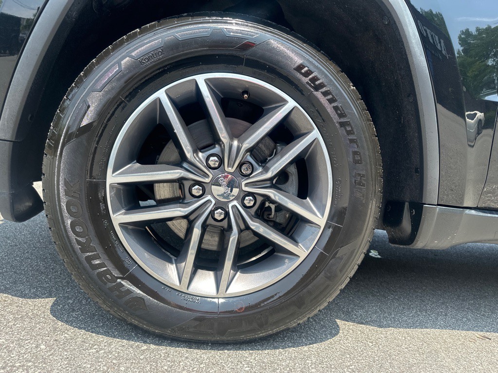 2017 Jeep Grand Cherokee Image 38