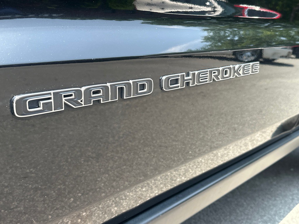 2017 Jeep Grand Cherokee Image 41