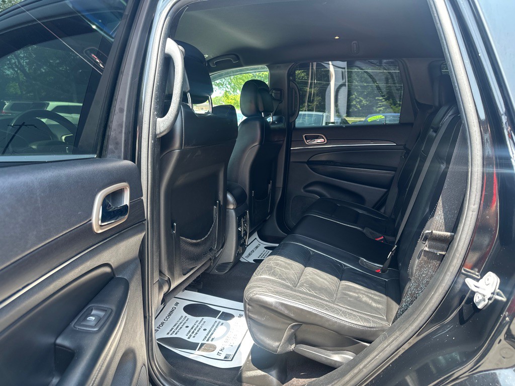 2017 Jeep Grand Cherokee Image 12