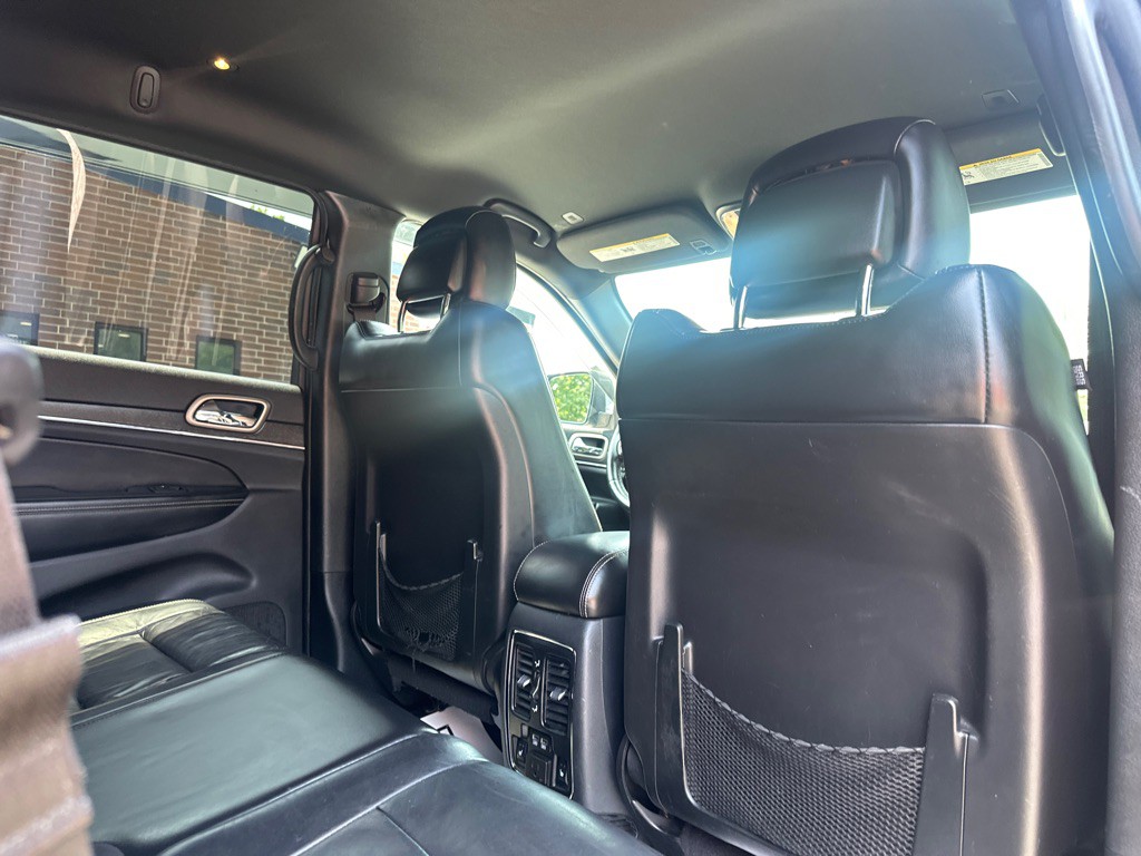 2017 Jeep Grand Cherokee Image 17