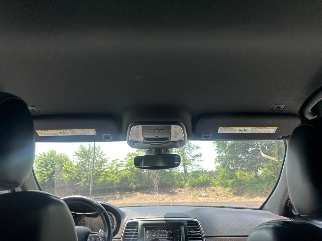 2017 Jeep Grand Cherokee Image 32