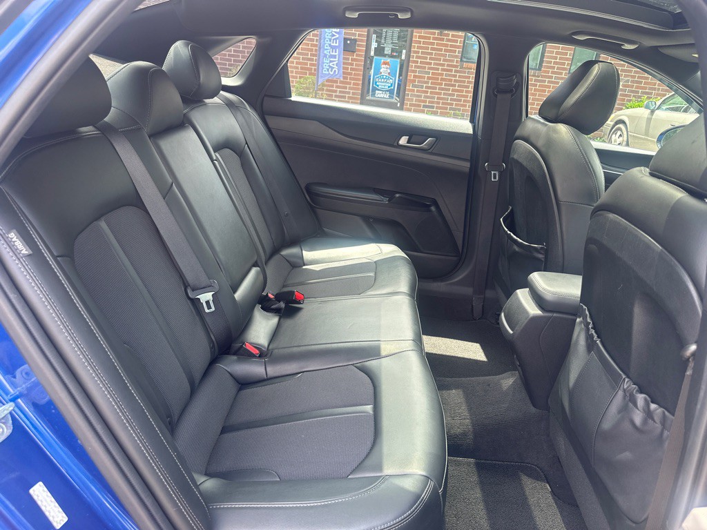 2021 Kia K5 Image 16