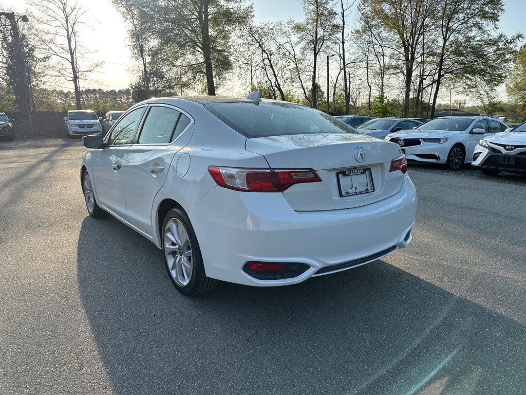 2017 Acura ILX Image 4