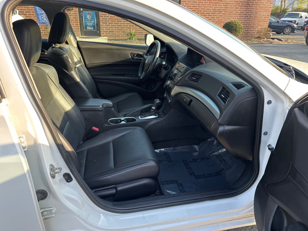 2017 Acura ILX Image 18