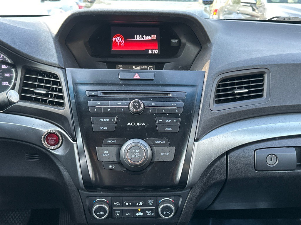 2017 Acura ILX Image 25