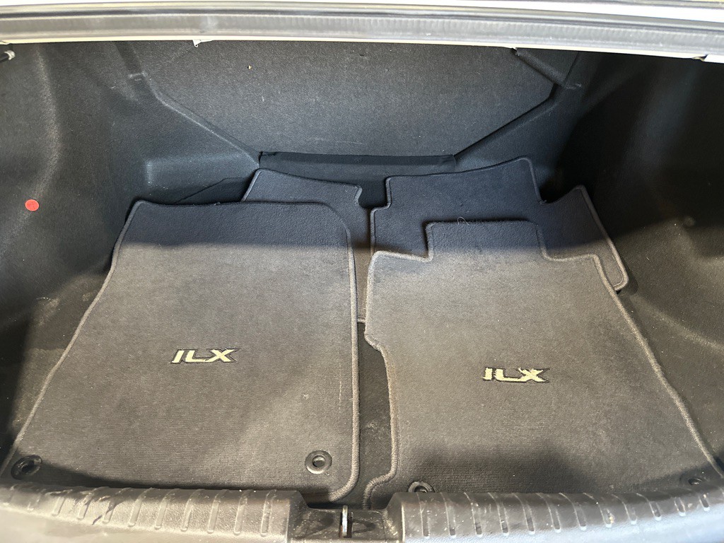 2017 Acura ILX Image 36