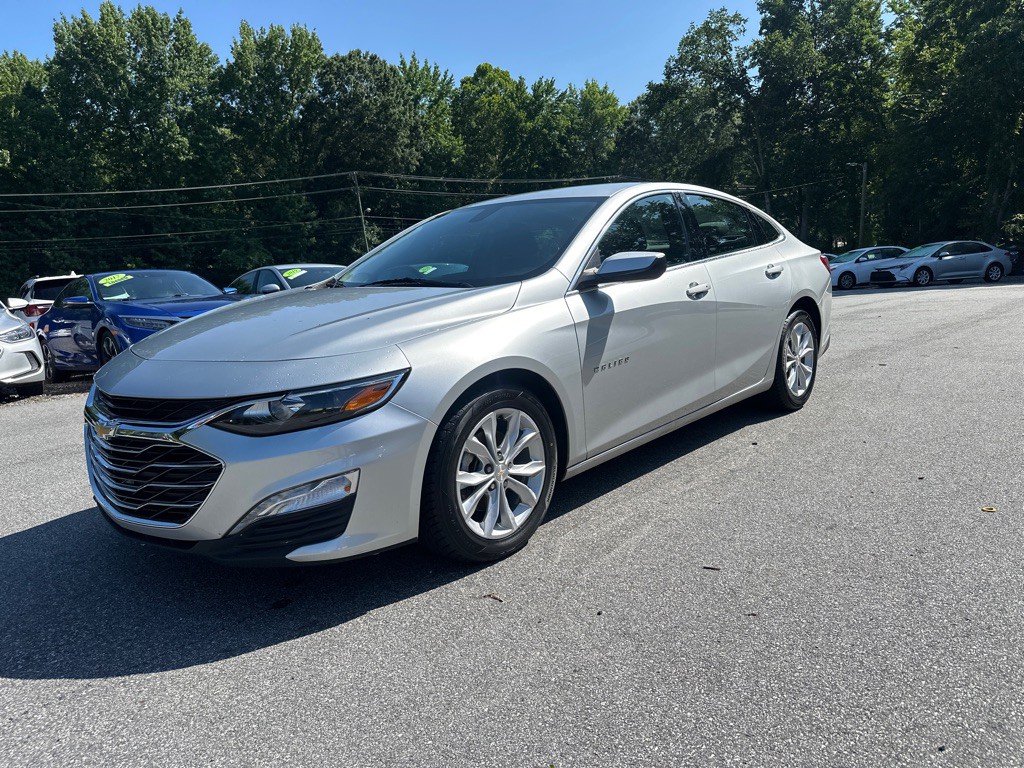 2021 Chevrolet Malibu Image 2