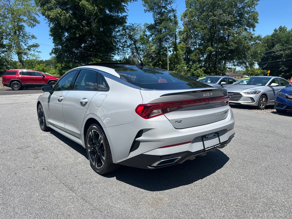 2022 Kia K5 Image 5