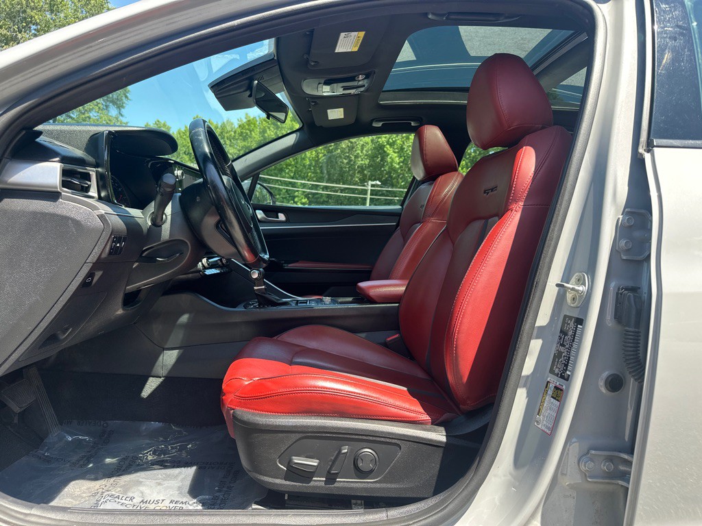 2022 Kia K5 Image 10