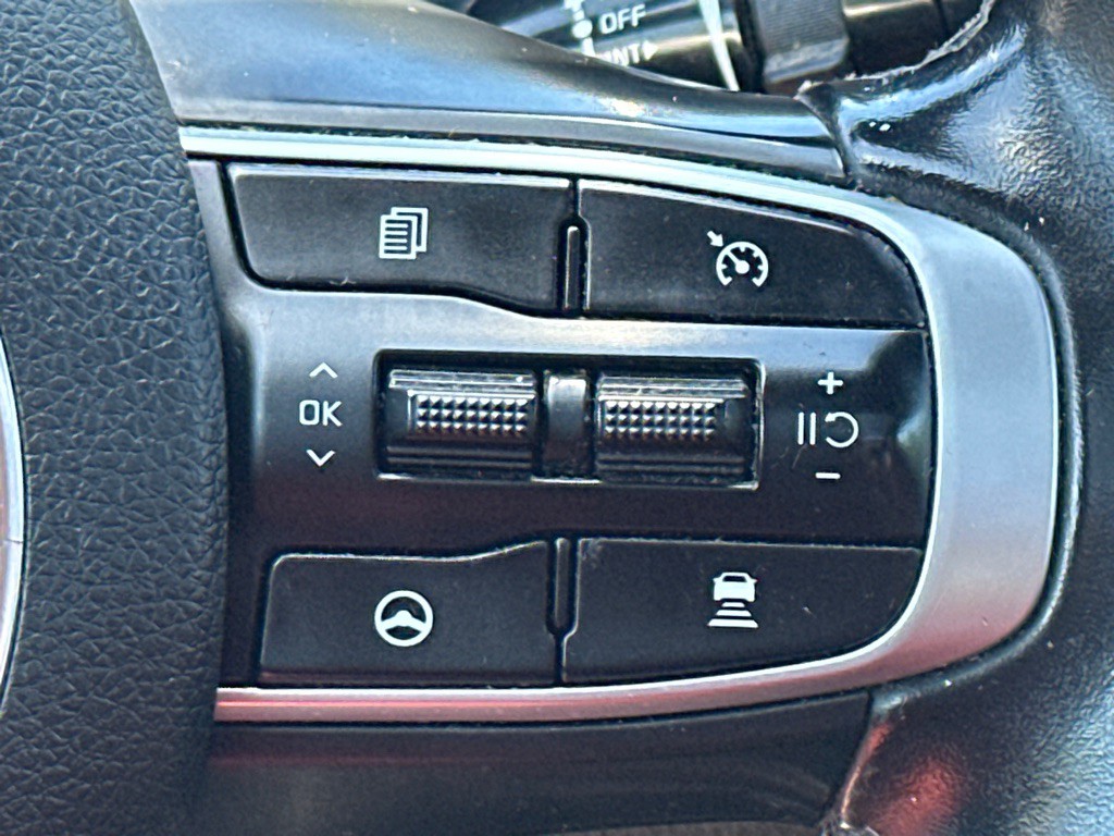 2022 Kia K5 Image 24