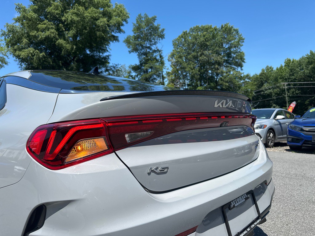 2022 Kia K5 Image 42