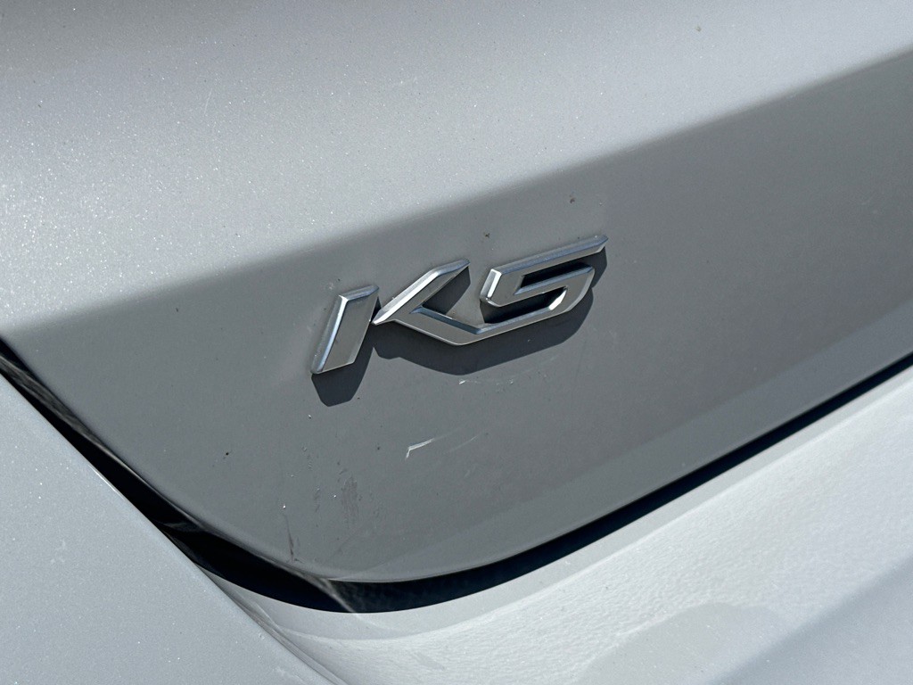 2022 Kia K5 Image 43