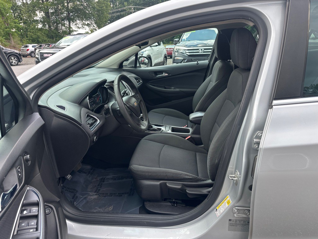 2017 Chevrolet Cruze Image 9
