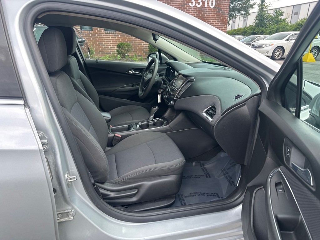 2017 Chevrolet Cruze Image 18
