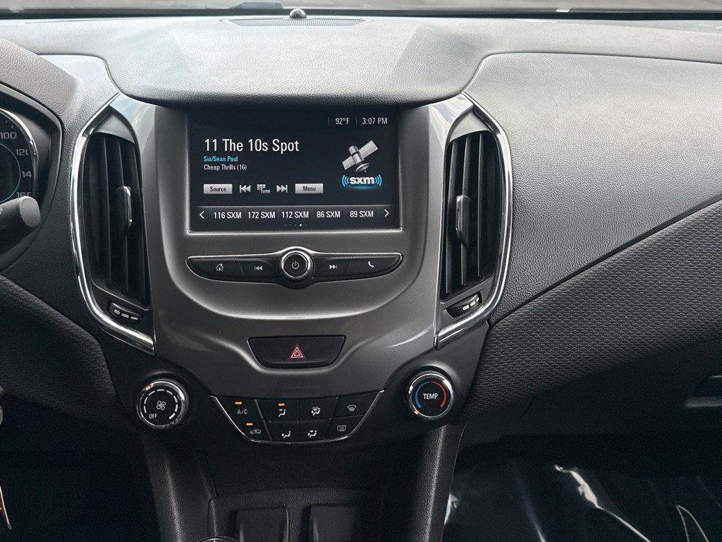 2017 Chevrolet Cruze Image 25