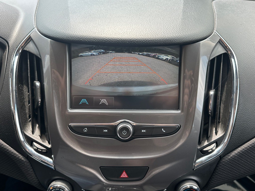 2017 Chevrolet Cruze Image 30