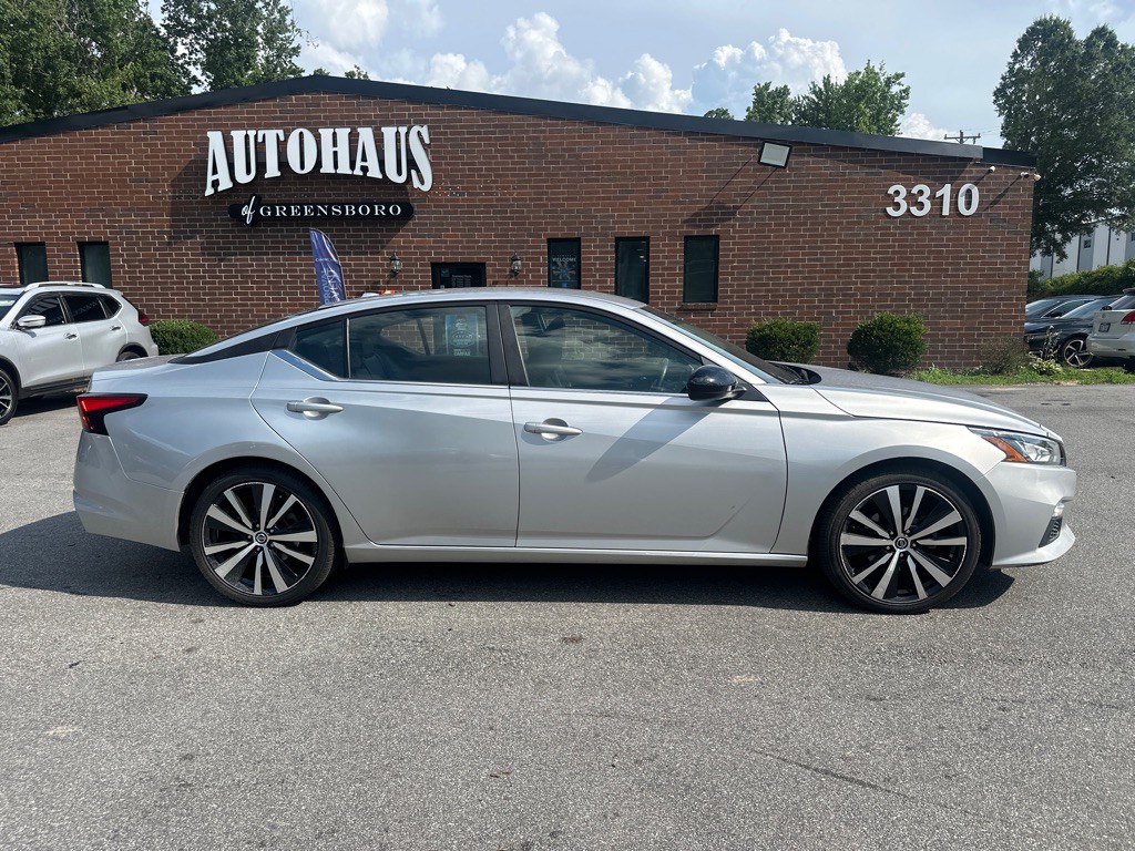 2020 Nissan Altima Image 7