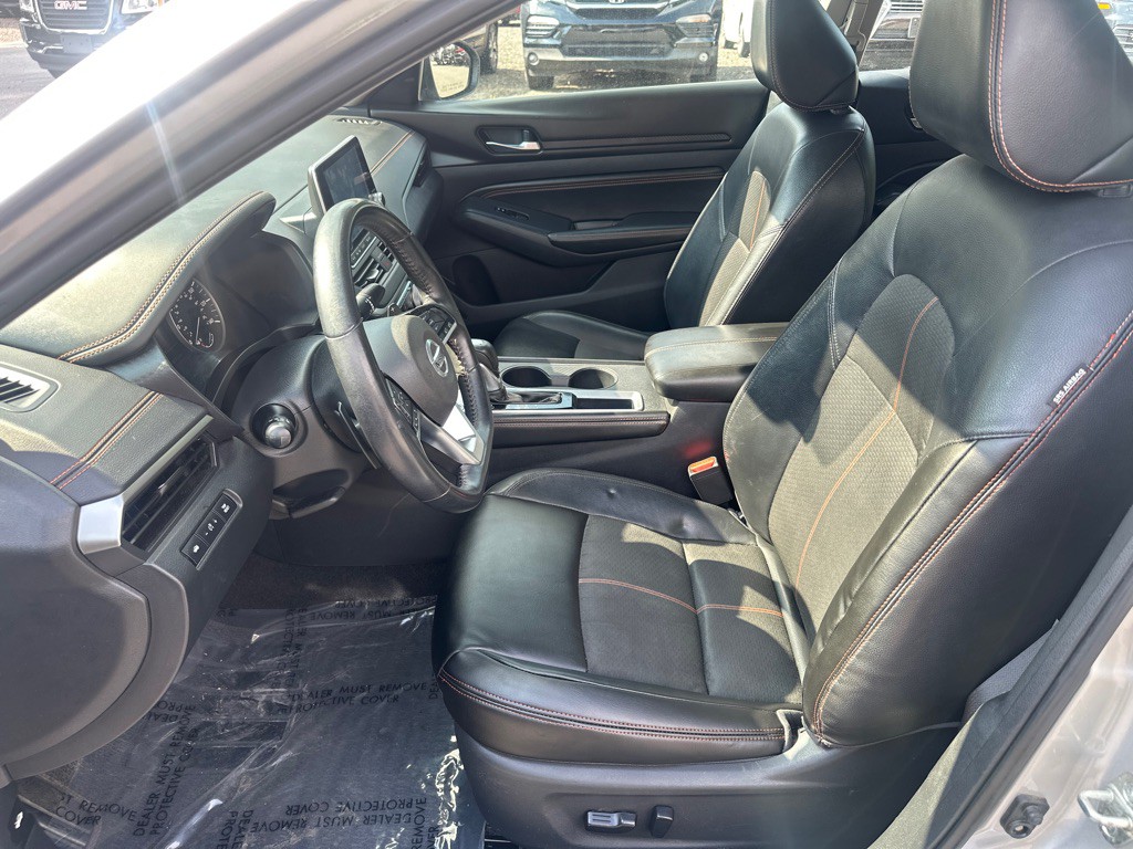 2020 Nissan Altima Image 9