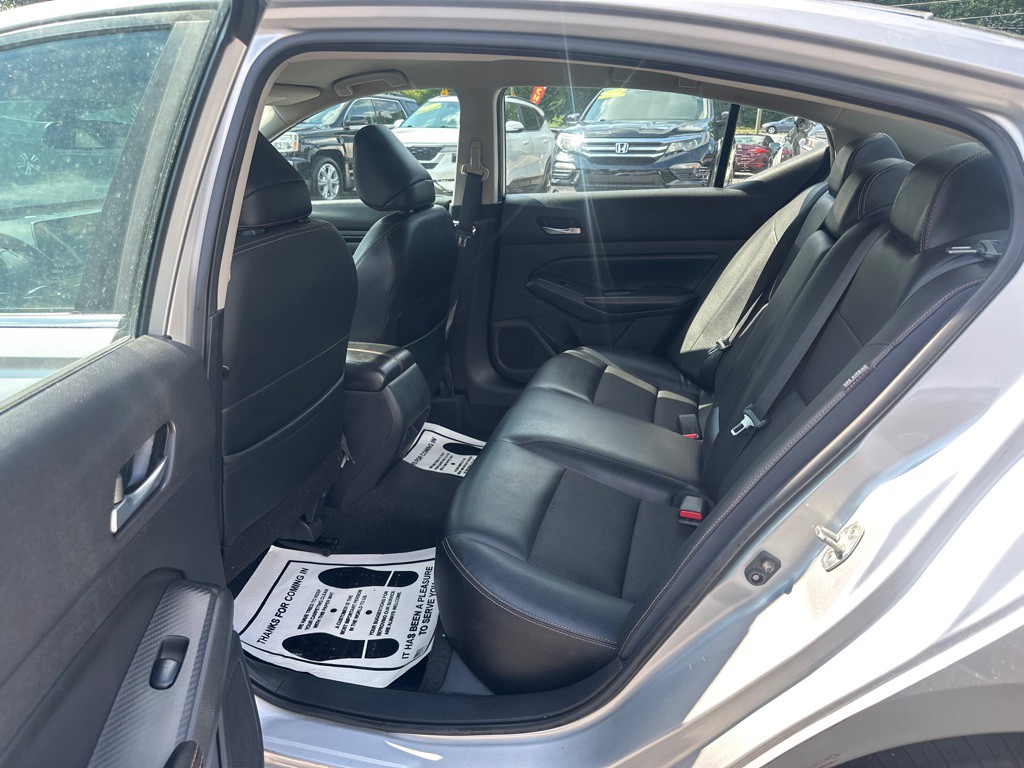 2020 Nissan Altima Image 11