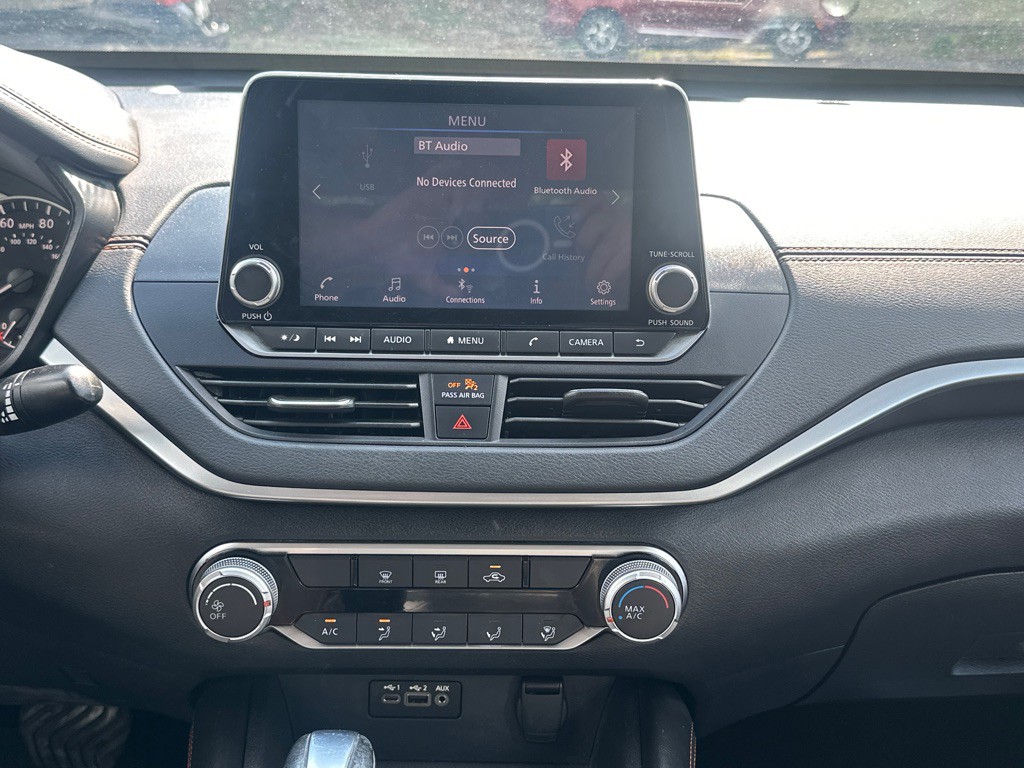 2020 Nissan Altima Image 24